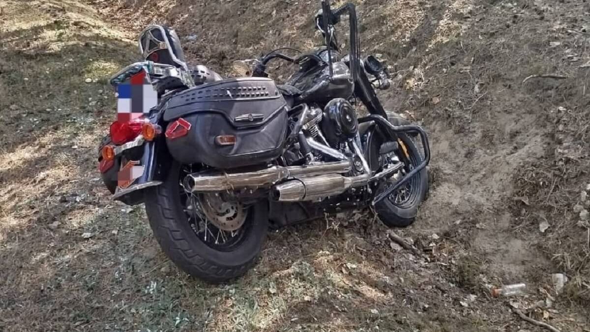 Drzewo spadło na motocyklistę
