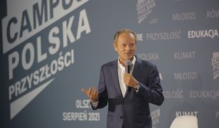 Debata Tusk-Trzaskowski. Szef PO ostro. "Może do babci należy pojechać"