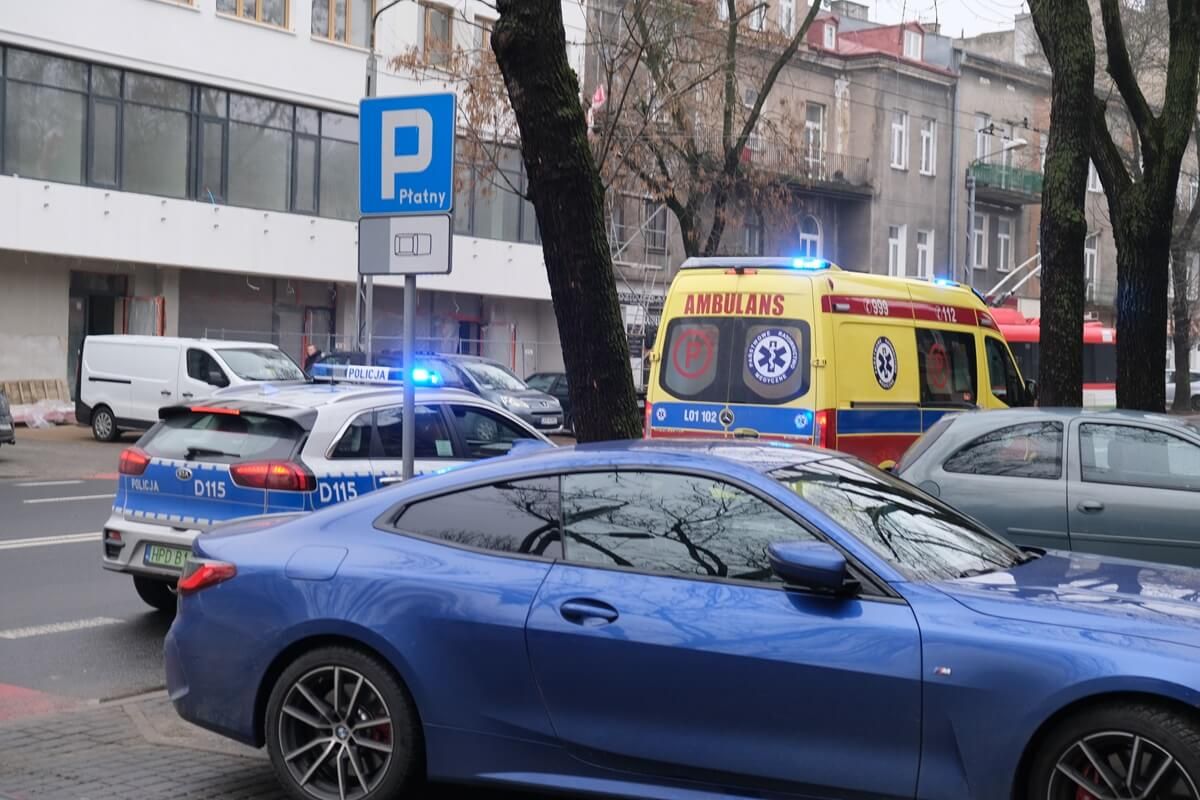 Interweniujący zespół ratownictwa medycznego i policja