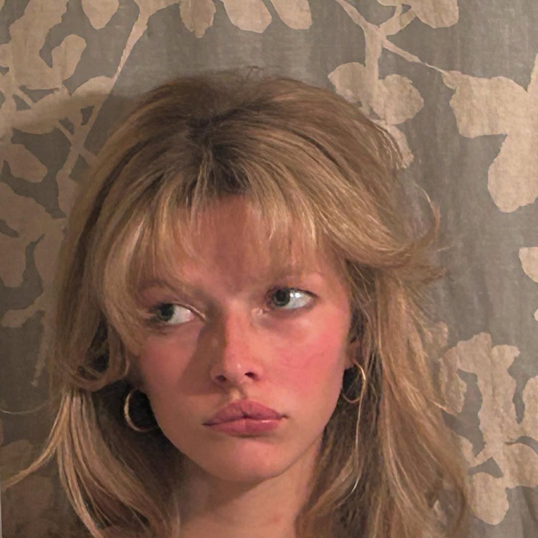 Córka Paltrow i Martina dementuje, że wyrzucono ją ze szkoły