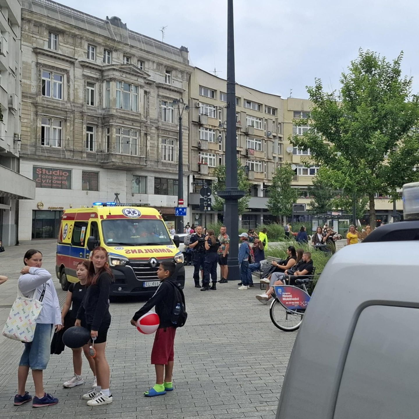 Klient podrapany przez ekspedientkę Żabki