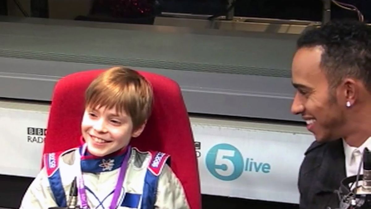 Lewis Hamilton zaskakuje młodego mistrza kartingu 1