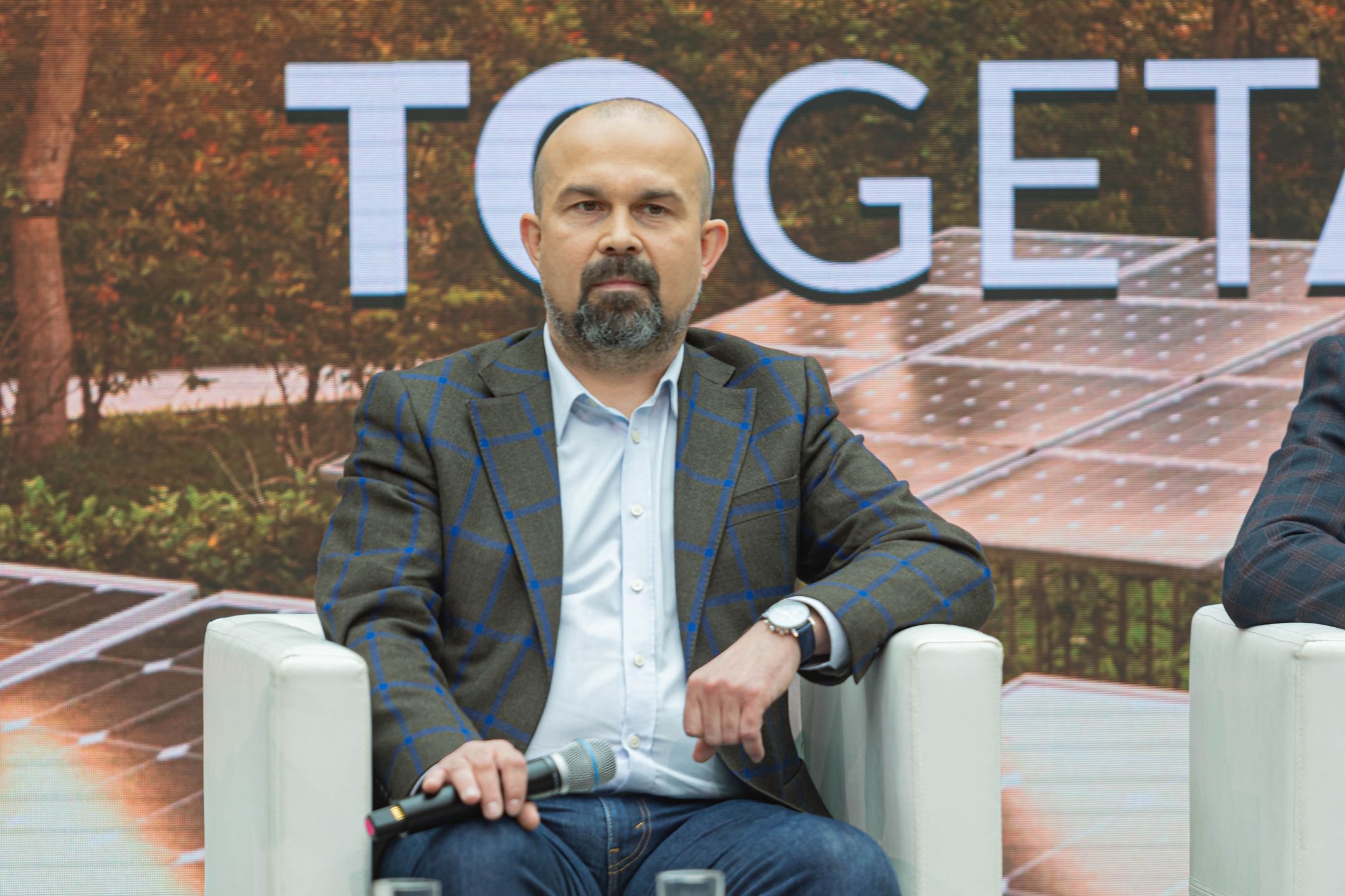 Adam Ambrozik, Dyrektor ds. Korporacyjnych VELUX Polska, podczas debaty na Szczycie Klimatycznym 