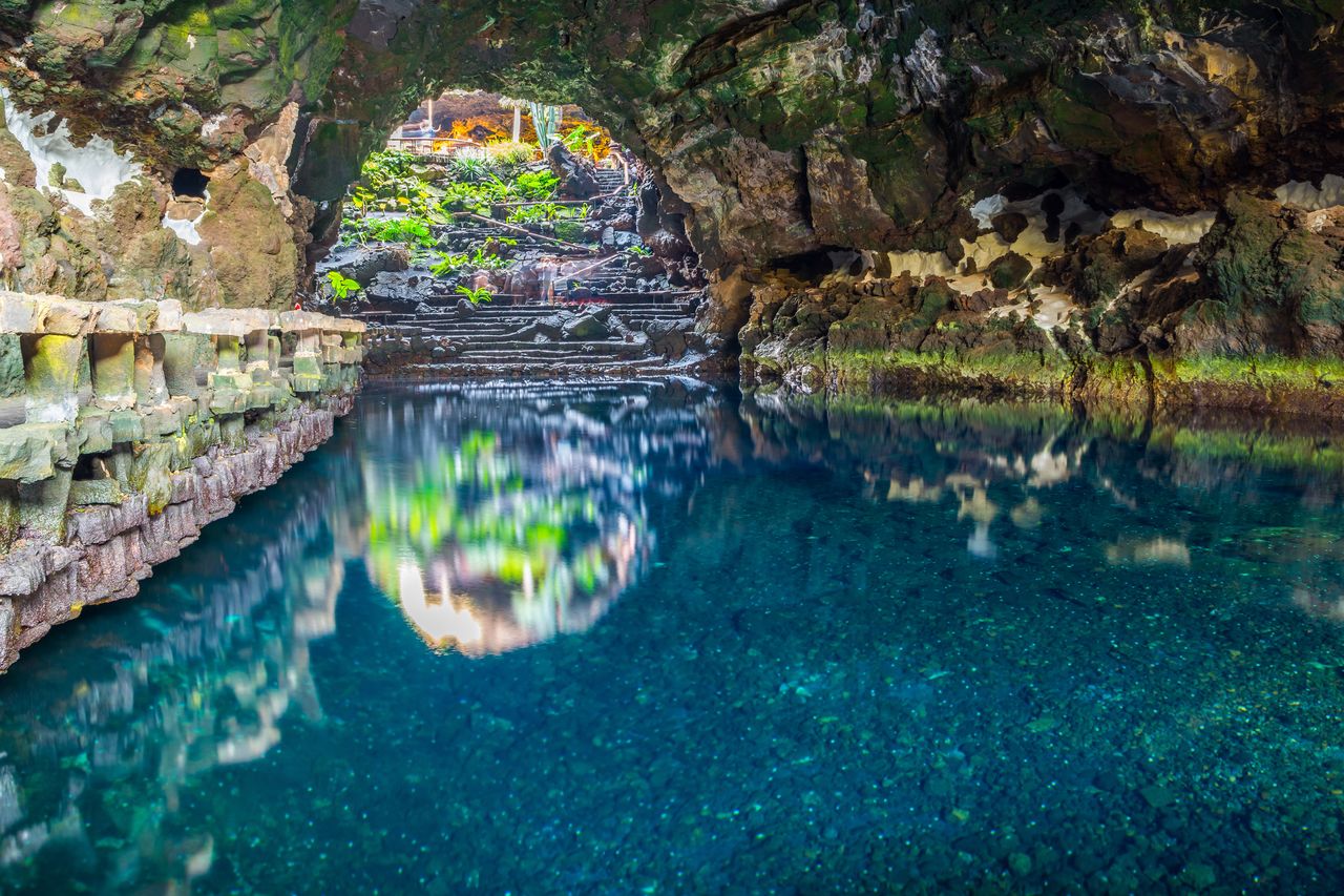 Jameos del Agua -  tunel wulkaniczny na Lanzarote 