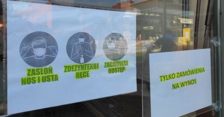 Ekspertka o łagodzeniu obostrzeń. "Nie należy się spodziewać wielkiego luzowania"