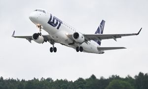 Samolot LOT-u wypadł z pasa startowego. Problemy na lotnisku w Wilnie