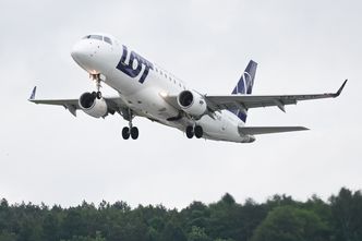 Samolot LOT-u wypadł z pasa startowego. Problemy na lotnisku w Wilnie