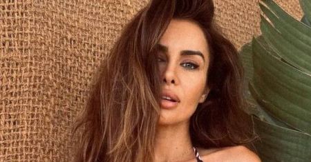 Natalia Siwiec eksponuje boskie kształty w wyjątkowo SKROMNYM bikini. Robi wrażenie? (FOTO)