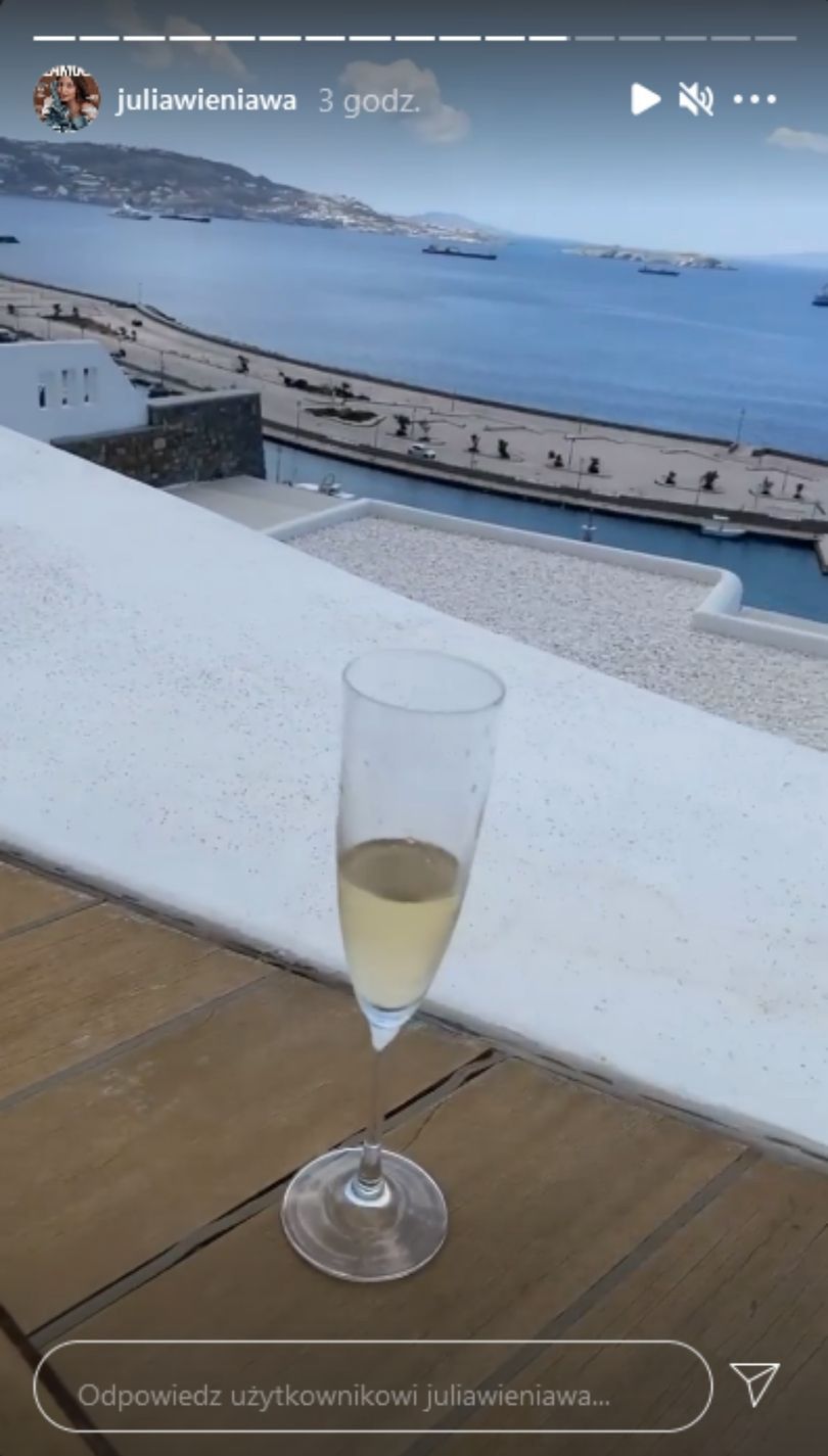 Julia Wieniawa relacjonuje pierwszy dzień wakacji na Mykonos