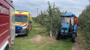 Święcica: Tragiczny wypadek w sadzie. Nie żyje mężczyzna przygnieciony przez maszynę