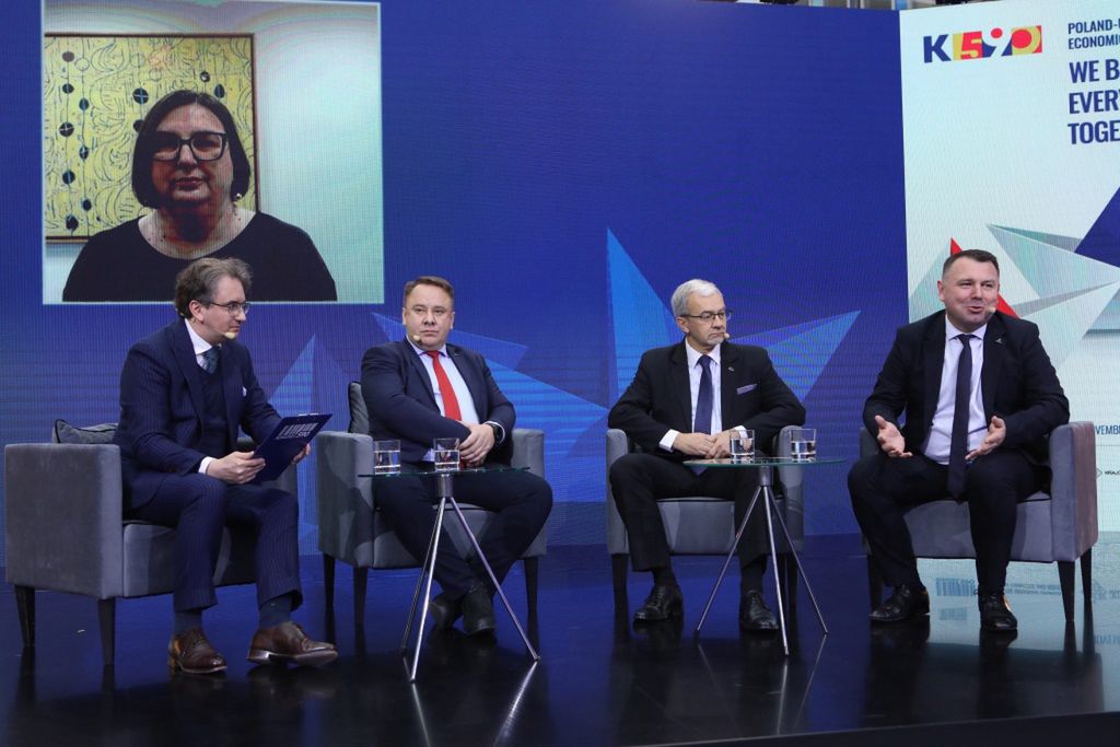 Mówiąc o kryzysie energetycznym nie sposób nie wspomnieć o kosztach transformacji energetycznej Polski. 