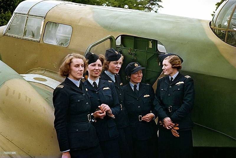 Książka Anny Rudnickiej-Litwinek opisuje m.in. historie Polek, które służyły w ATA u boku Lettice Curtis, Jenny Broad, Wendy Sale Barker, Gabrielle Patterson czy Pauline Gower (na zdj.).