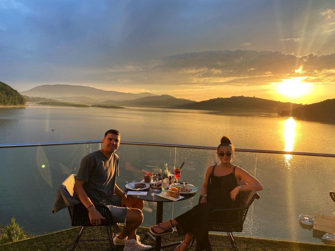 Jan Bednarek i Julia Nowak zostali rodzicami