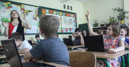 PiS rozda dzieciom laptopy. "Tak dużych zakupów jeszcze nie było"