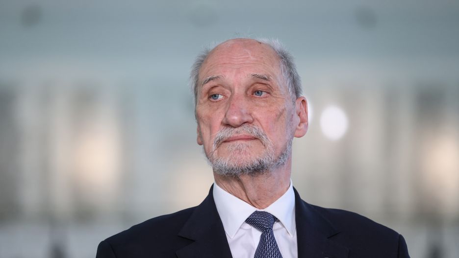 Antoni Macierewicz odpowiada na zarzuty Donalda Tuska 