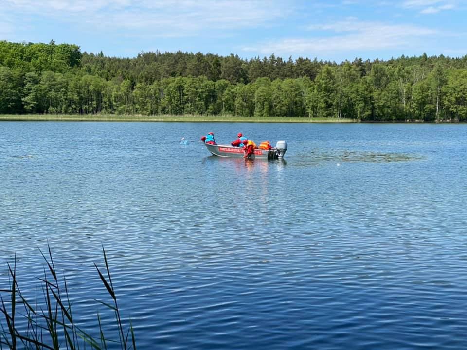 Akcja poszukiwawcza na jeziorze Oskowo