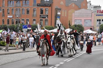 Malbork: Oblężenie 1410 uroczyście otwarte. Przemarsz pod zamek