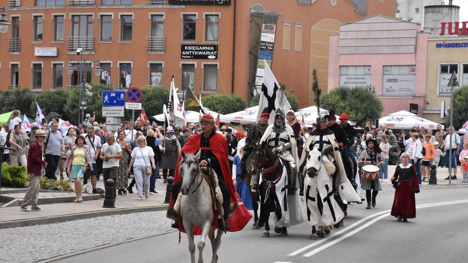 Oblężenie Malborka 2025 - uroczysty przemarsz 