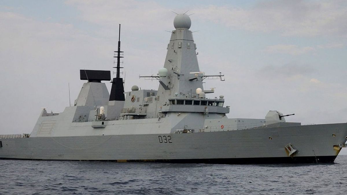 HMS Daring
