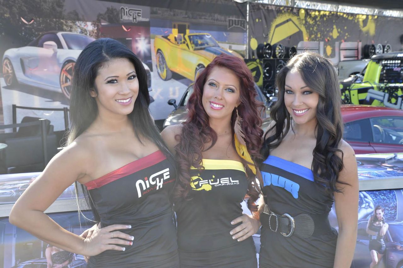 SEMA Show Girls 2012 (6)