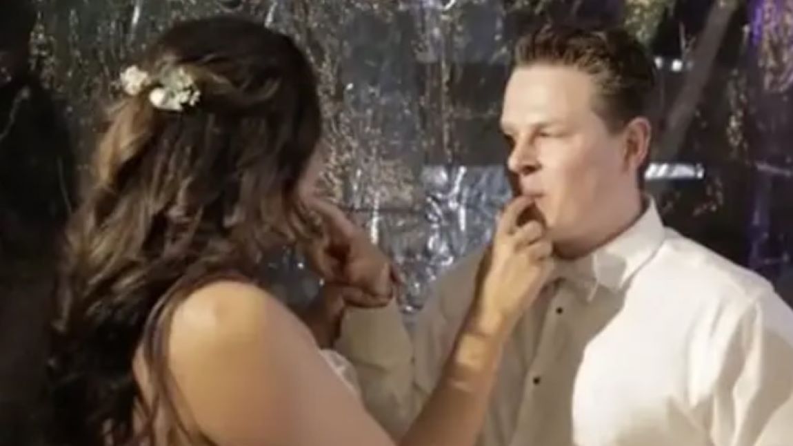 Pan młody zrobił "psikusa" żonie 