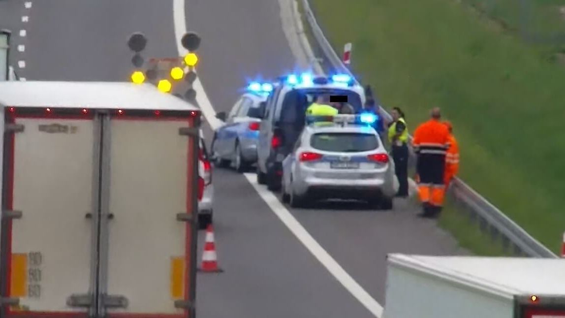 radiowóz, zatrzymany po ucieczce