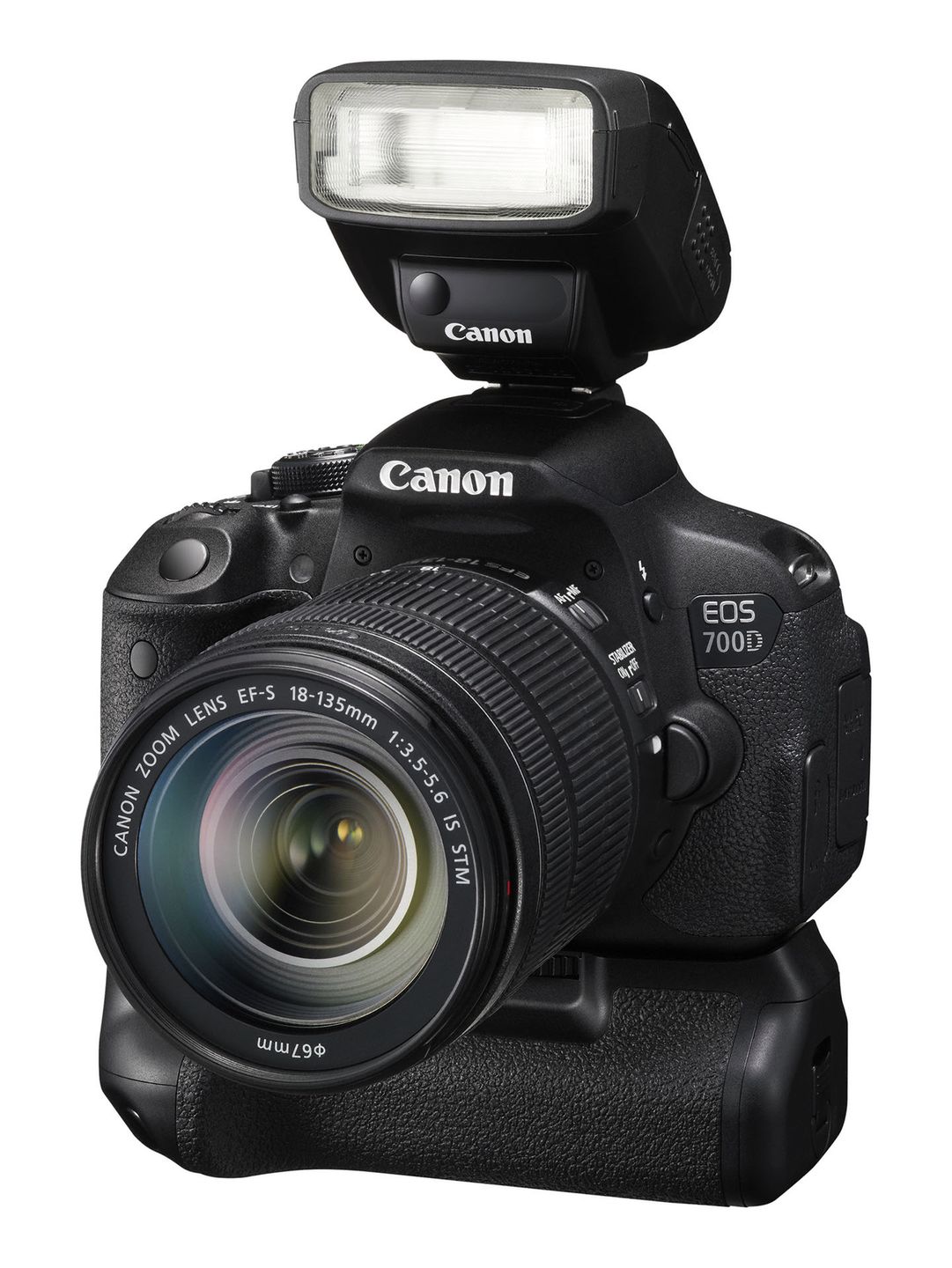 Canon EOS 700D z nowym obiektywem 18-55mm f/3.5-5.6 IS z cichym silnikiem STM 5