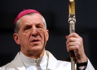 Polski biskup poucza kobiety: "Każda jest powołana do macierzyństwa"