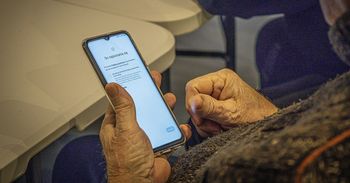 Szczecinek: Za darmo podpowiadają, jak korzystać ze smartfona i komputera