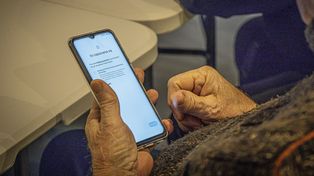 Szczecinek: Za darmo podpowiadają, jak korzystać ze smartfona i komputera