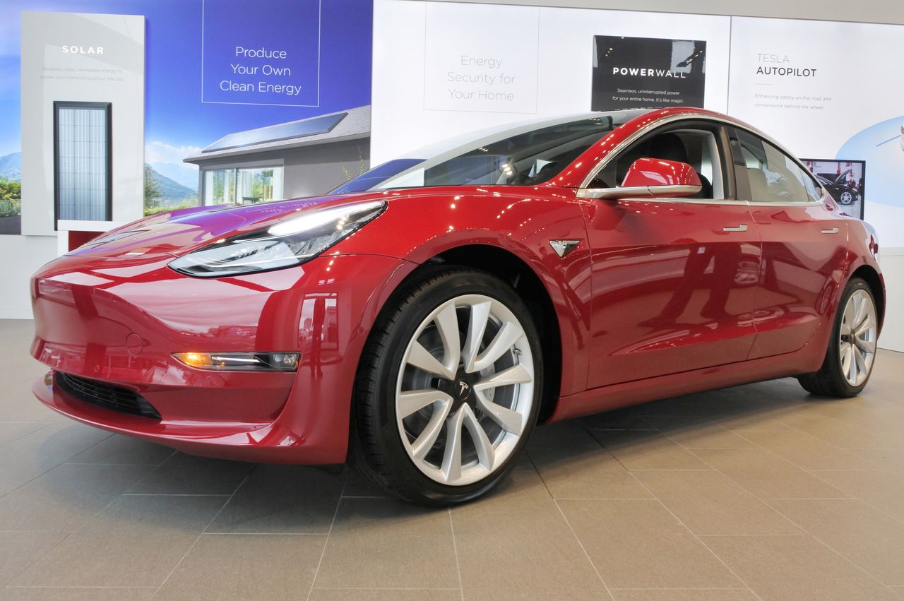 Tesla wydała większą aktualizację oprogramowania. (depositphotos)