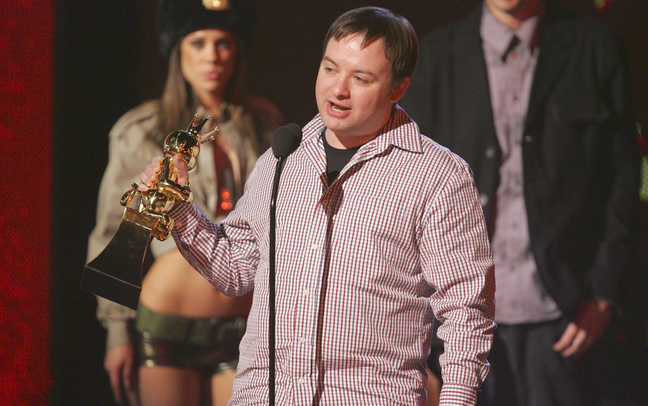 Davide Jaffe z nagrodą Spike TV Video Game Awards (2005 r.)