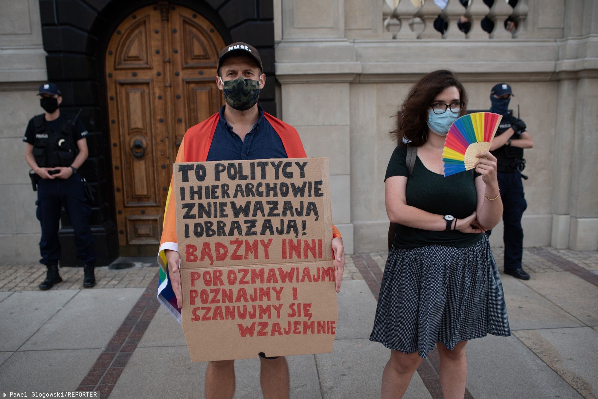 Od niedawna w kraju trwają protesty środowiska LGBT