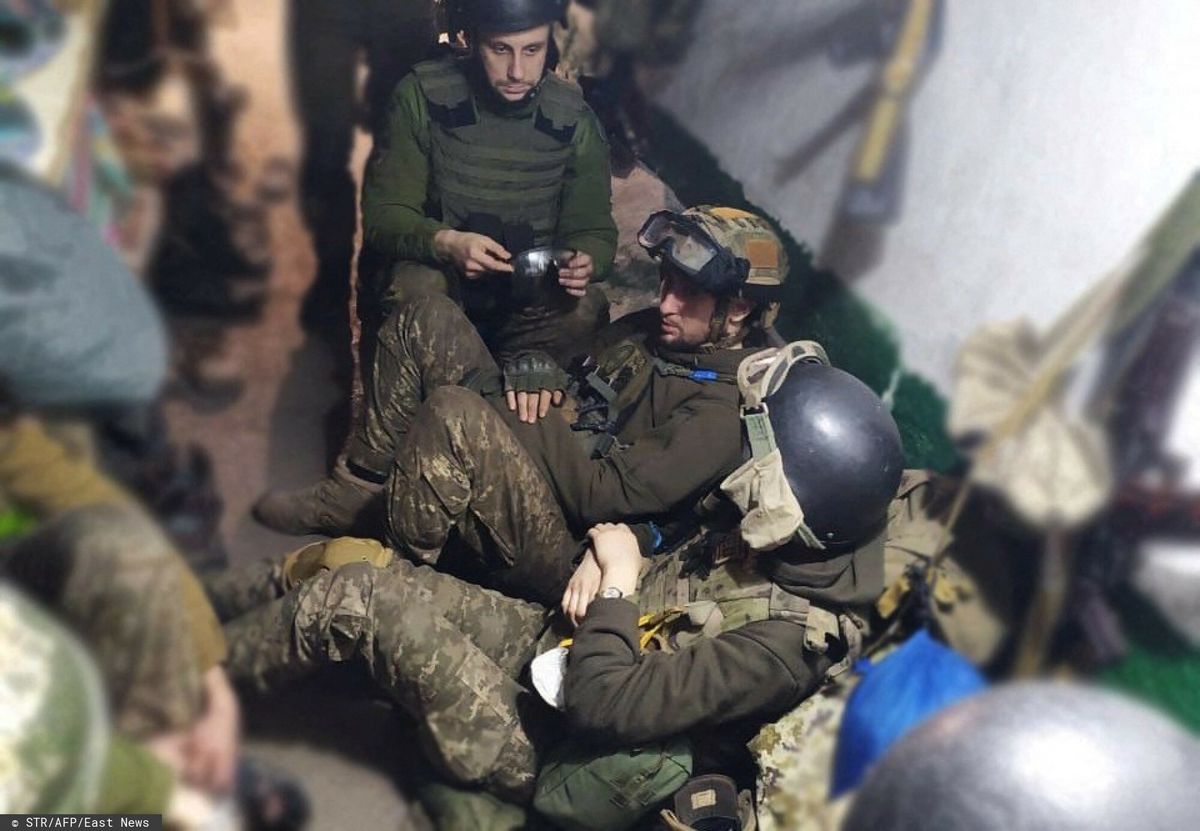  Sytuacja ukraińskich bojowników w hucie Azowstal jest coraz bardziej dramatyczna. Zdjęcie informacyjne, niedatowane, opublikowane przez służbę prasową Administracji Prezydenta Ukrainy 