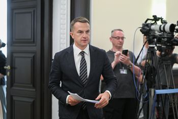 "Zarzuty bardzo mocne". Rząd ws. nowego wątku w aferze ze szpitalem