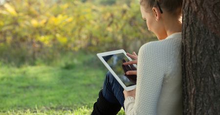 Rynek tabletów w 2015 będzie słabszy niż w roku poprzednim. Winowajcą są phablety