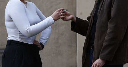 Fajki w pracy dzielą Polaków. Nie chcemy ingerencji pracodawcy