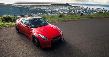 Nissan GT-R - godzilla na Hawajach