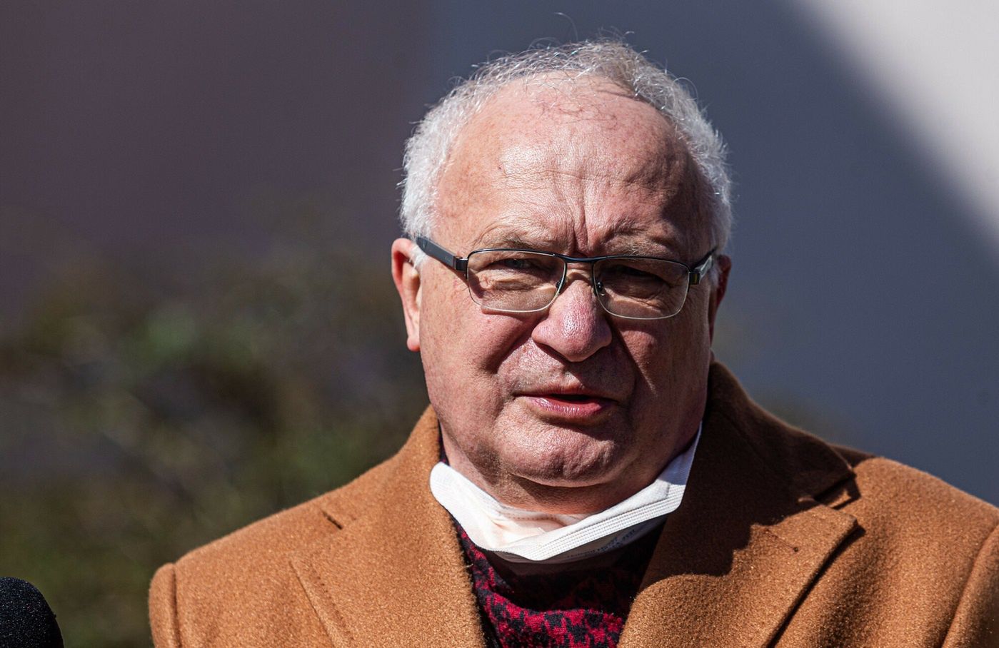 Koronawirus. Prof. Simon ujawnia: Antyszczepionkowcy grożą mi śmiercią