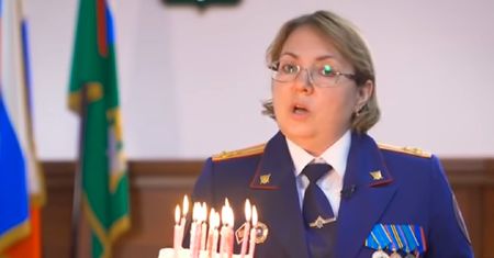 Tak w Rosji składa się życzenia. Można się przestraszyć