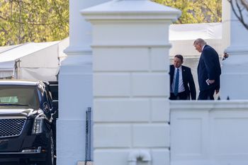 Trump w Sądzie Najwyższym. Był tam w związku z przepisami o obywatelstwie USA