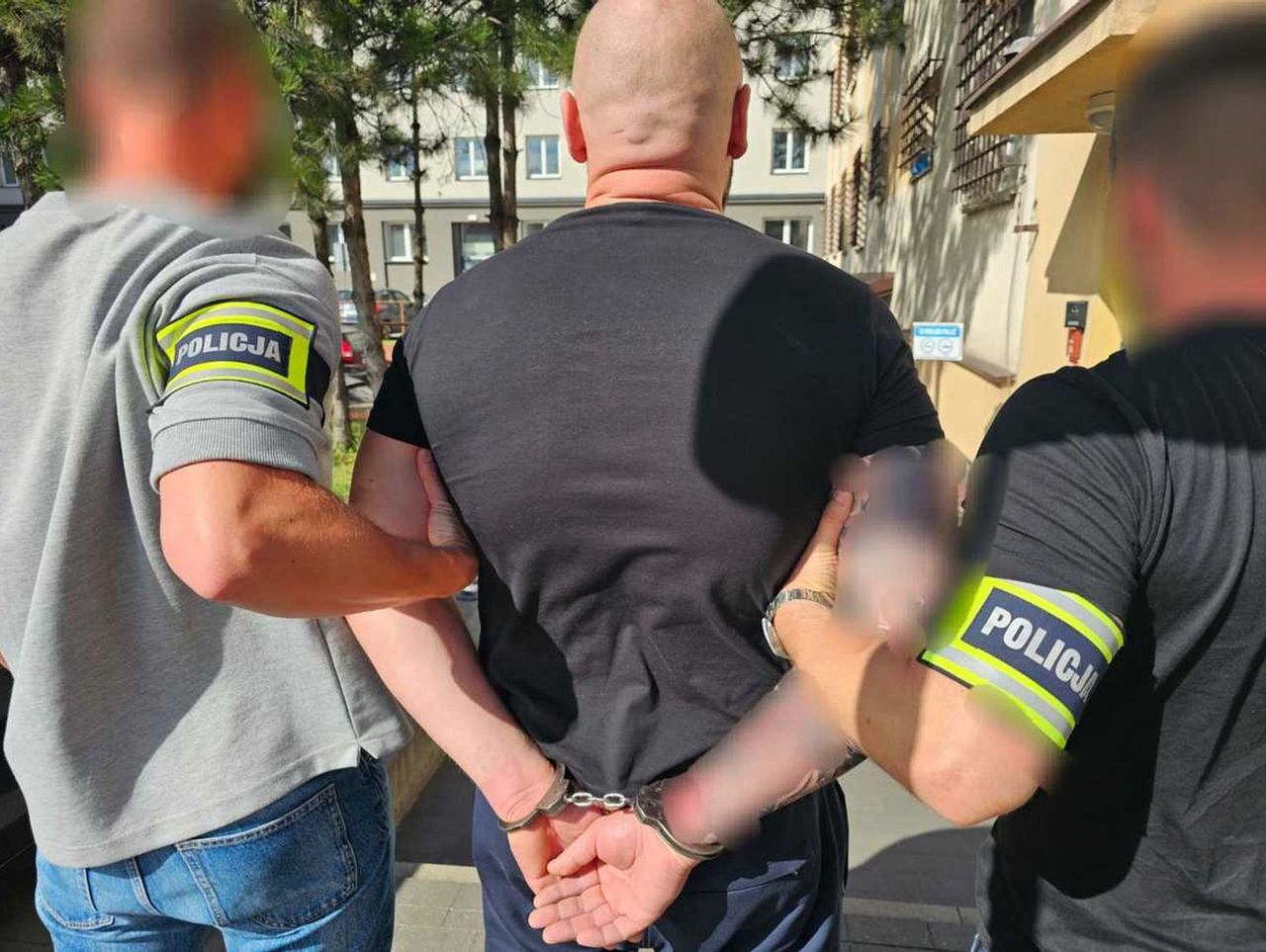 Łódź: Złodzieje samochodów zatrzymani. Jechali do swojej dziupli