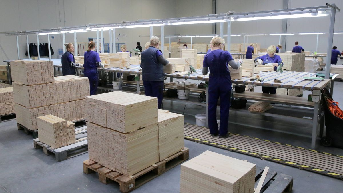 produkcja mebli
Pisz, 09.02.2018. Fabryka mebli Telmex w Piszu, produkującą dla koncernu IKEA, 9 bm. (tw/pkus)
PAP/Tomasz Waszczuk
Tomasz Waszczuk
fabryka, fabryka mebli, IKEA, meble, produkcja, przemysł, przemysł drzewny, Telmex