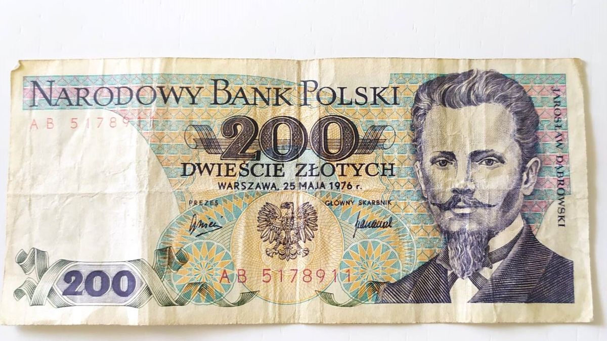 Stare banknoty z PRL-u - ile są dziś warte?