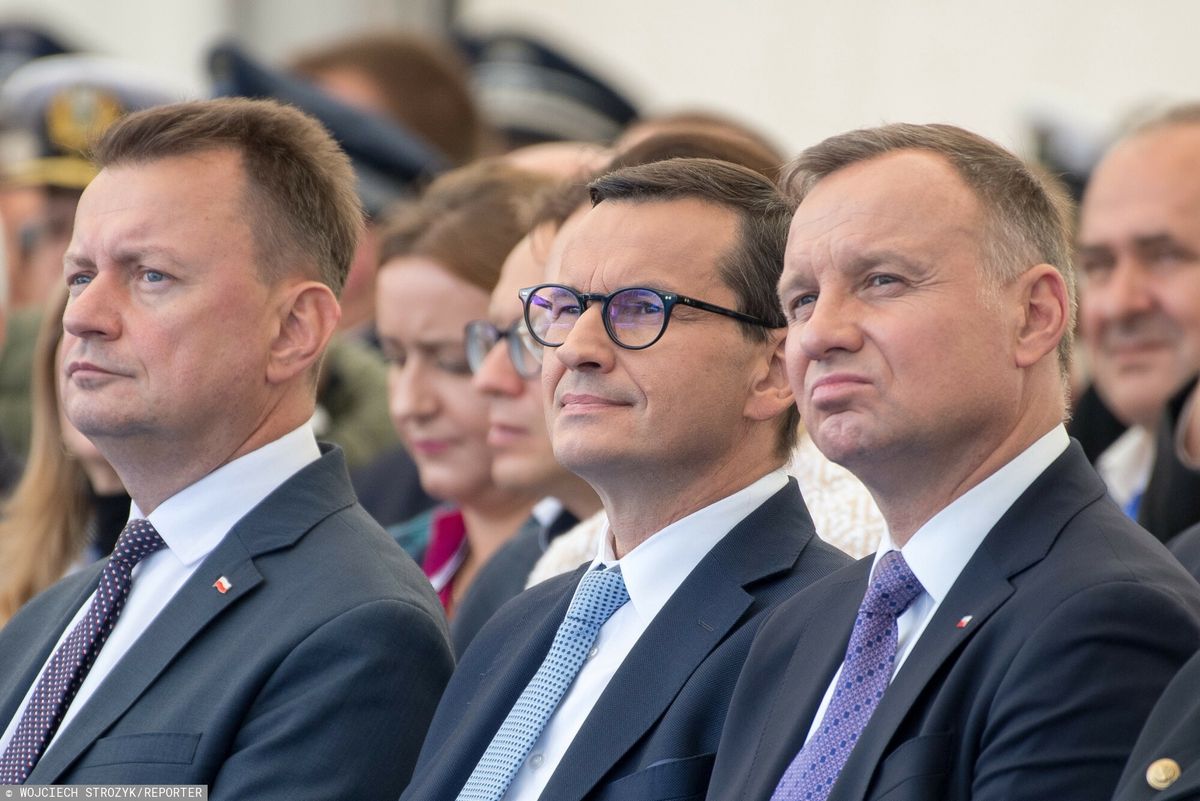 Od lewej: Mariusz Błaszczak, Mateusz Morawiecki i prezydent Andrzej Duda