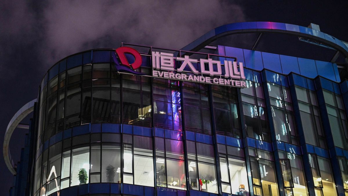 Evergrande mierzy się z potężnymi kłopotami finansowymi 