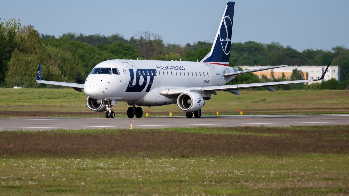 GDANSK, POLAND - 2022/05/19: A LOT Polish Airlines plane seen at the Lech Walesa Airport in Gdansk. (Photo by Mateusz Slodkowski/SOPA Images/LightRocket via Getty Images)