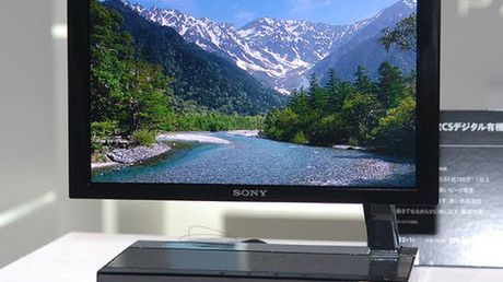 Sony XEL-1 potrzebuje duuużo prądu... 1