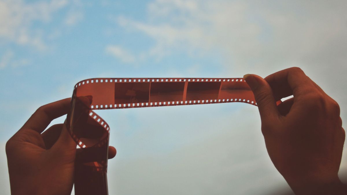 Jak zeskanować negatyw fotograficzny smartfonem?