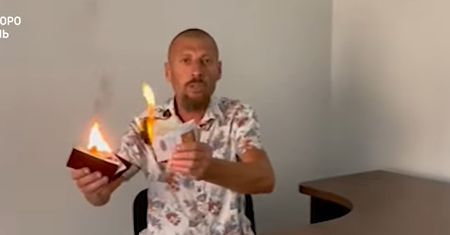 Niektórzy Rosjanie mają dość. Tłumaczą, dlaczego to robią